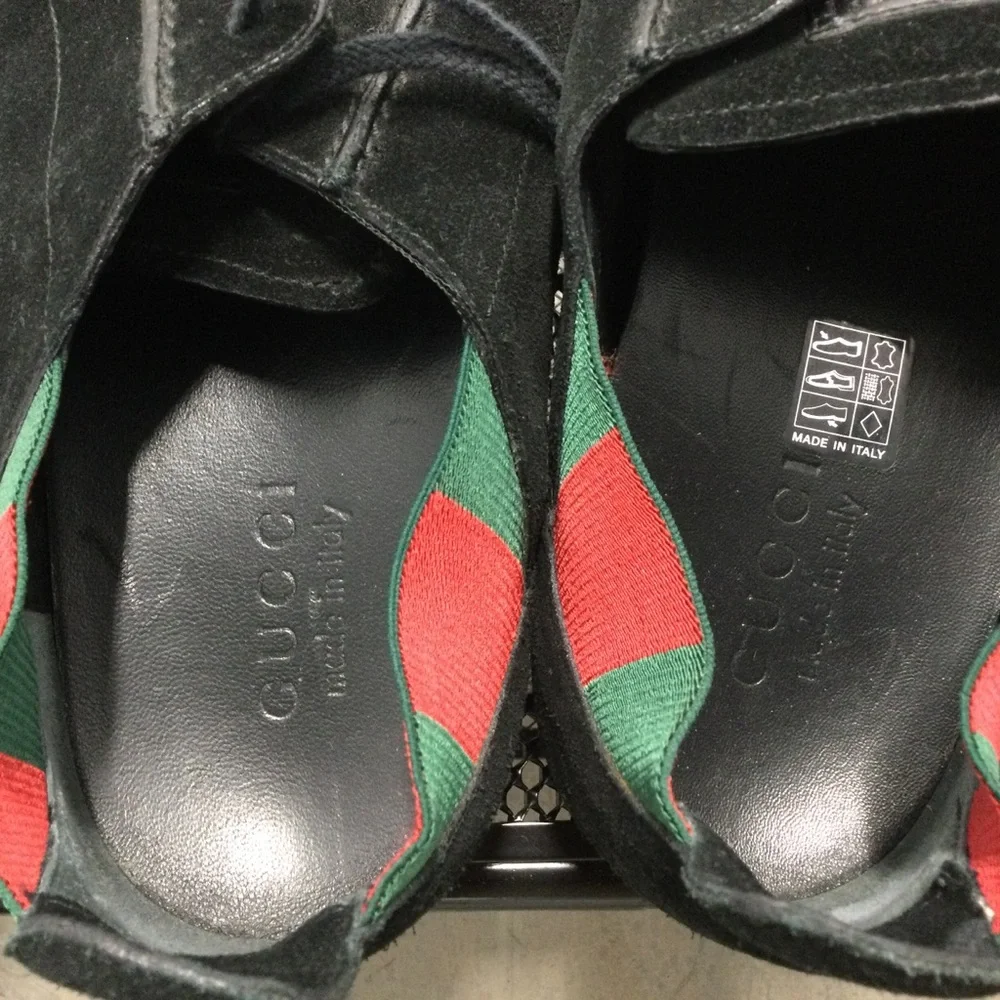 Gucci Black Suede Slip-On Loafers with Green and Red Heel Stripe